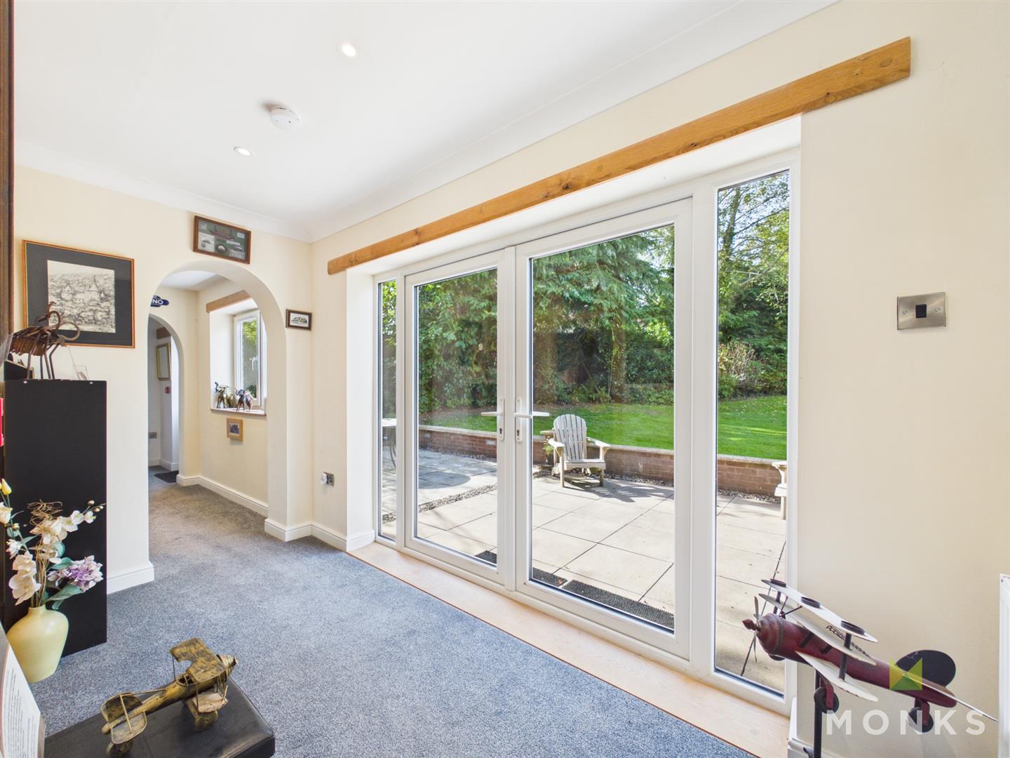 Everglades Brynhafod Lane, Oswestry, SY11 1SH For Sale